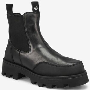 Cougar Black Leather Chelsea Lug Boots